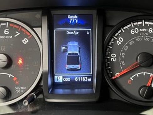 Used 2020 Toyota Tacoma SR AWD/4WD image 24