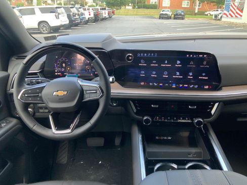 New 2026 Chevrolet Tahoe High Country AWD/4WD image 18