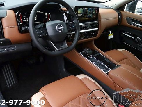 New 2026 Nissan Pathfinder Platinum image 12