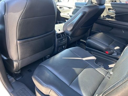Used 2017 Honda Pilot Elite image 16