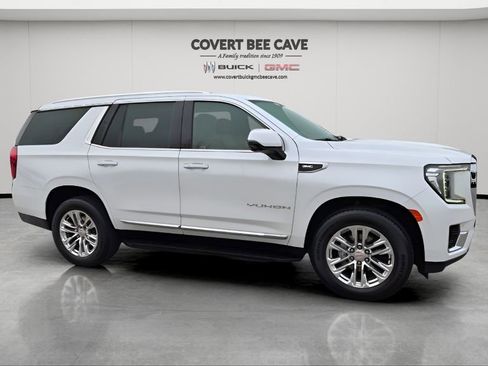 Used 2023 GMC Yukon SLT w/ SLT Premium Package image 11