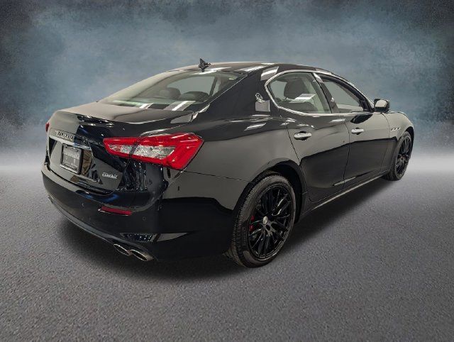 Used 2018 Maserati Ghibli S Q4 AWD/4WD image 4