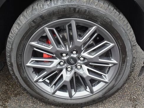 Used 2025 Ford Expedition Platinum w/ Stealth Performance Package image 58