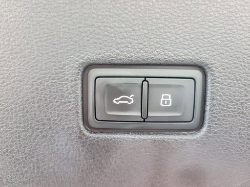 Used 2023 Audi SQ8 Prestige image 22