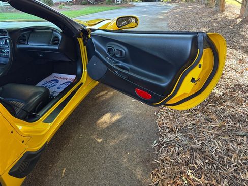 Used 2003 Chevrolet Corvette Z06 w/ Memory Package, 3 Drivers image 58