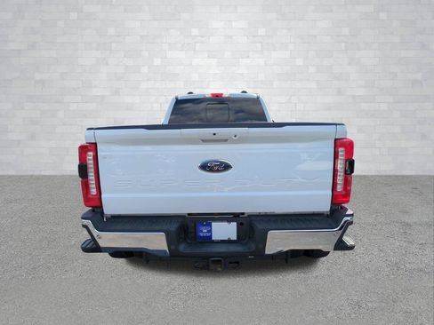 Used 2023 Ford F450 Lariat AWD/4WD image 6