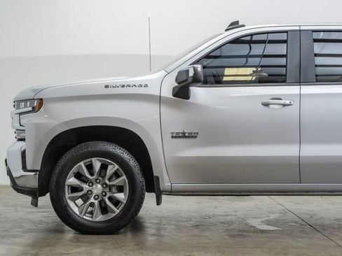 Used 2019 Chevrolet Silverado 1500 LT w/ Texas Edition image 18
