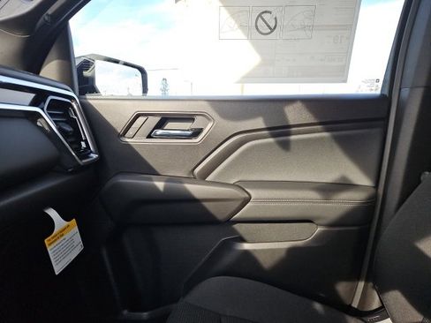 New 2026 GMC Canyon Elevation w/ Convenience Package image 34