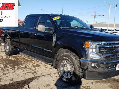 Used 2022 Ford F250 Lariat w/ Lariat Value Package AWD/4WD image 3