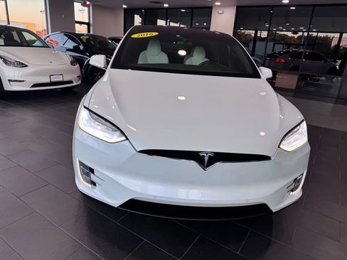 Used 2016 Tesla Model X 90D image 8
