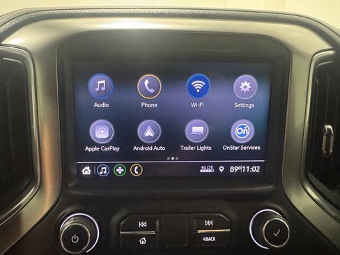 Used 2019 Chevrolet Silverado 1500 LT Trail Boss w/ Convenience Package AWD/4WD image 4