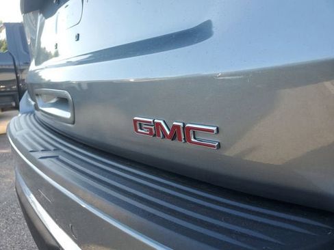 New 2025 GMC Yukon XL Denali image 7