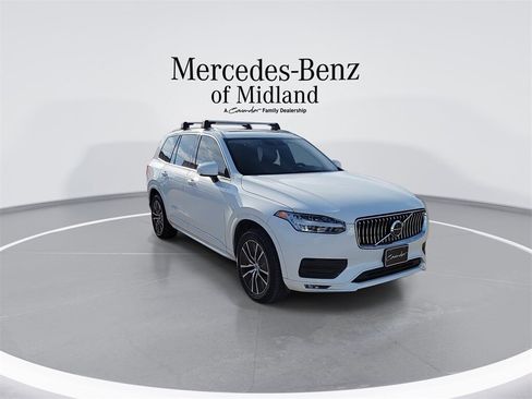 Used 2020 Volvo XC90 T5 Momentum w/ Protection Package image 2