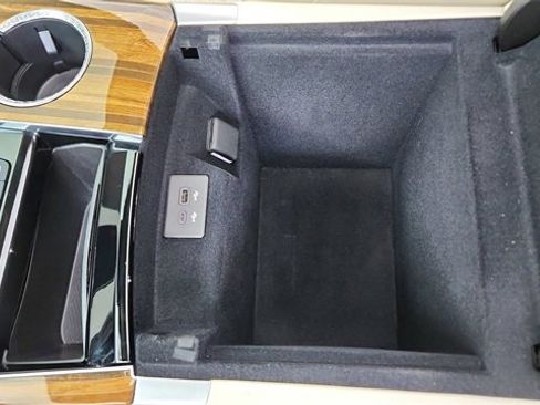 Used 2025 Cadillac Escalade ESV Premium Luxury Platinum image 56