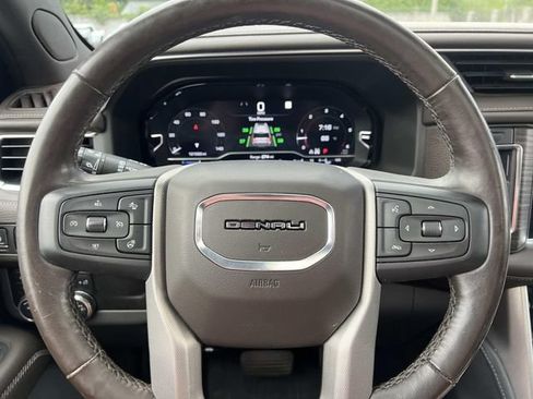 Used 2022 GMC Yukon Denali AWD/4WD image 19