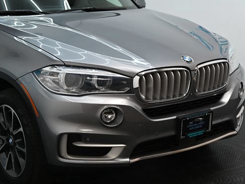 Used 2018 BMW X5 xDrive35d w/ M Sport Package AWD/4WD image 8