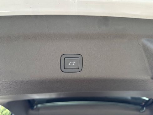 New 2026 GMC Yukon Elevation RWD image 38