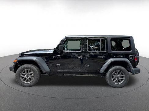 Used 2025 Jeep Wrangler Unlimited Sport AWD/4WD image 8