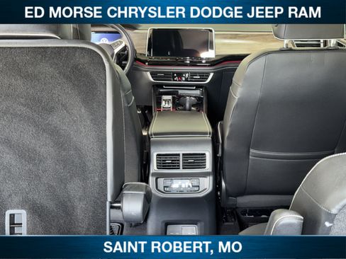 Used 2024 Volkswagen Atlas SEL Premium R-Line AWD/4WD image 39