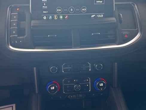 Used 2021 Chevrolet Tahoe LT w/ Luxury Package AWD/4WD image 12