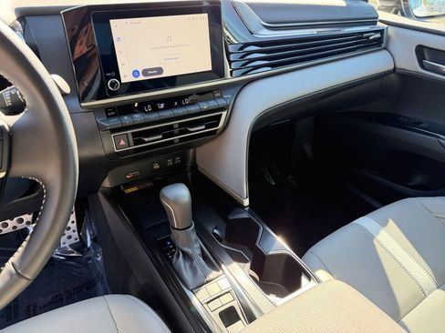 Used 2026 Toyota Camry SE w/ Convenience Package FWD image 18