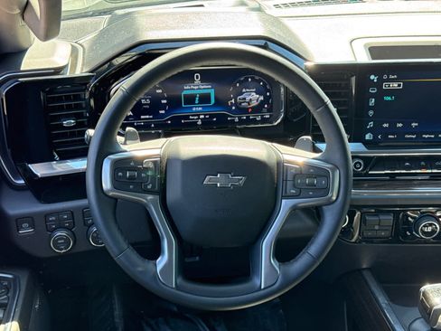Used 2024 Chevrolet Silverado 1500 LT Trail Boss w/ Convenience Package II AWD/4WD image 16
