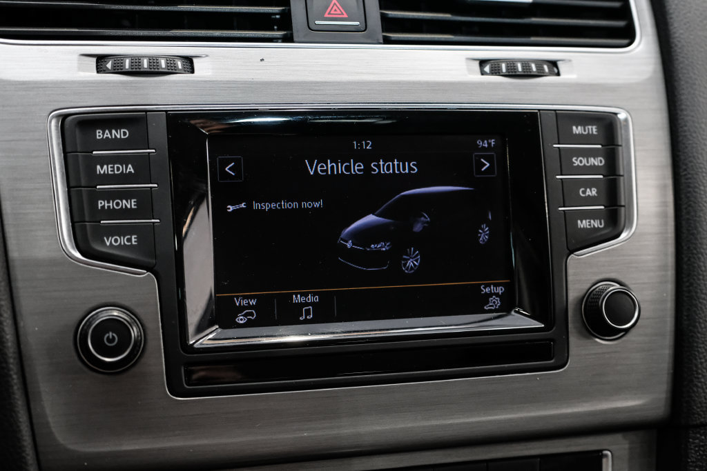 Used 2015 Volkswagen Golf S FWD image 27