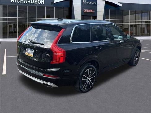 Used 2020 Volvo XC90 T5 Momentum w/ Protection Package AWD/4WD image 5