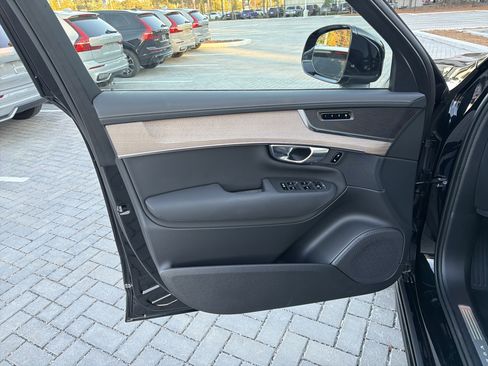 Certified 2025 Volvo XC90 B5 Plus image 14