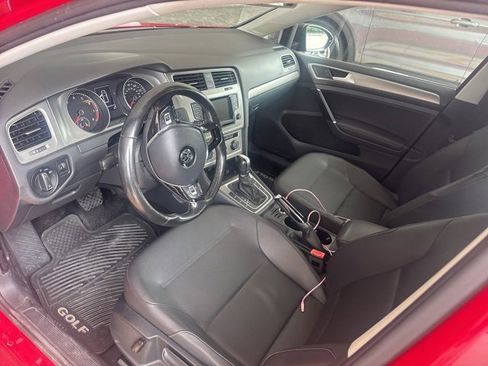 Used 2015 Volkswagen Golf S image 4