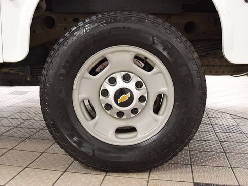 Used 2022 Chevrolet Silverado 2500 W/T w/ WT Convenience Package AWD/4WD image 18