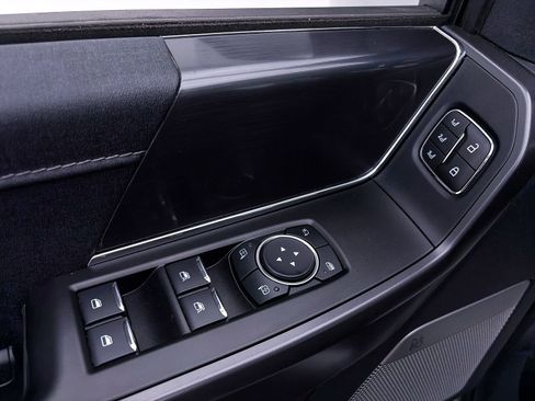 Used 2025 Ford F150 Lariat image 18