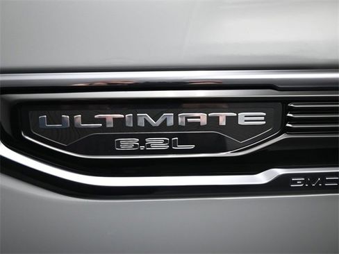 Used 2025 GMC Sierra 1500 Denali Ultimate image 17