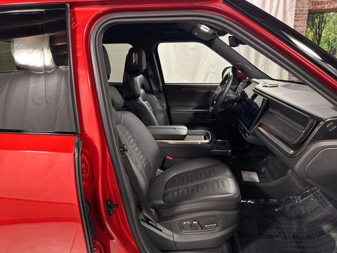 Used 2024 Rivian R1T Adventure AWD/4WD image 30