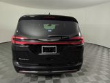 New 2025 Chrysler Pacifica Select image 5