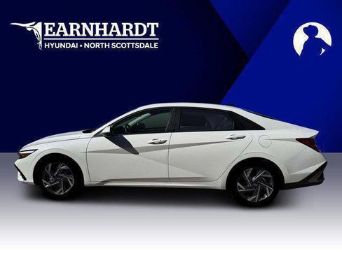 New 2026 Hyundai Elantra Limited FWD image 3