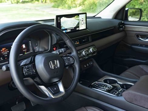 Certified 2026 Honda Pilot Elite image 16
