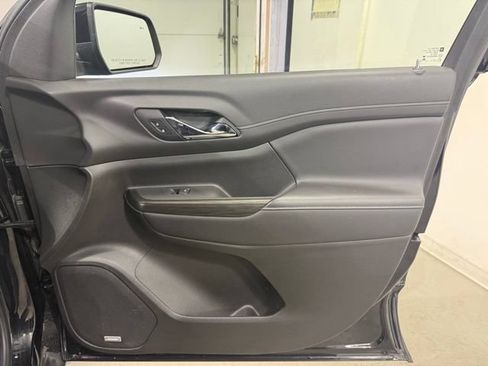 Certified 2021 GMC Acadia SLT w/ Elevation Edition FWD image 32