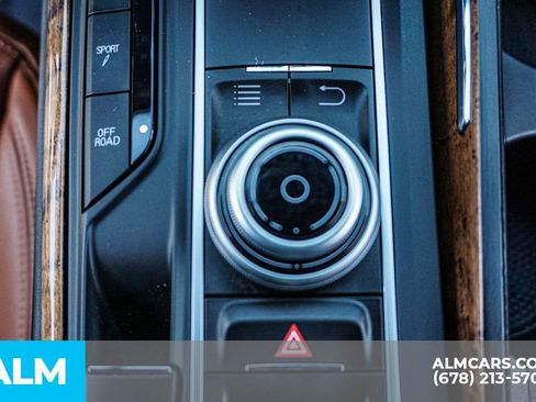 Used 2018 Maserati Levante GranLusso image 43