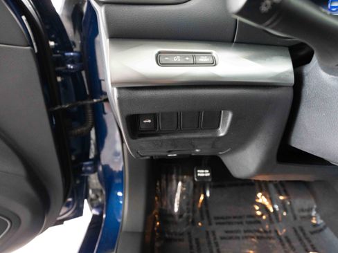 Used 2022 Nissan Maxima SV w/ Floor Mat Group FWD image 11