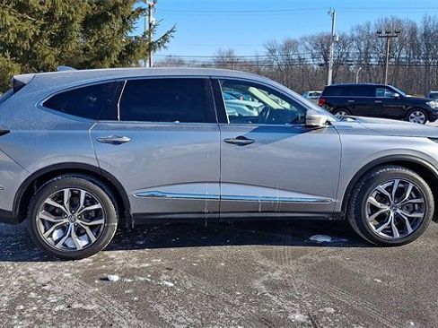 Used 2023 Acura MDX SH-AWD w/ Technology Package image 9