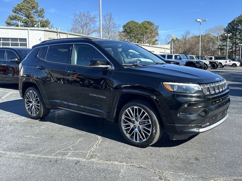 Used 2022 Jeep Compass Limited w/ Elite Group image 2