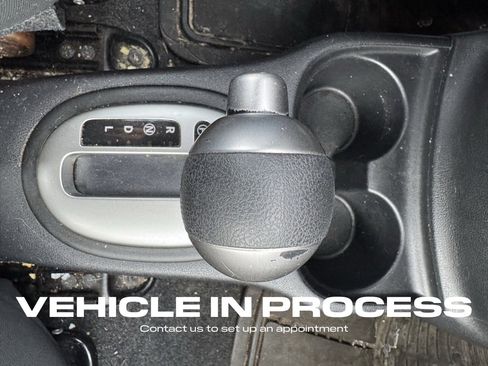 Used 2014 Nissan Versa SV w/ Convenience Package image 20