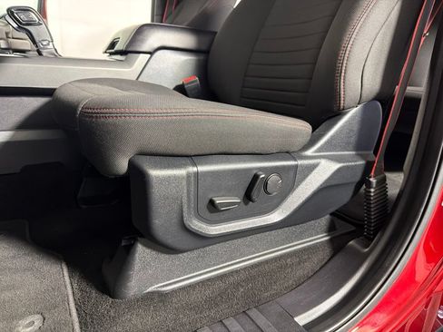 Used 2019 Ford F150 XLT w/ Equipment Group 302A Luxury AWD/4WD image 12