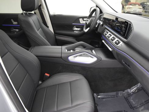 Used 2026 Mercedes-Benz GLS 450 4MATIC image 16
