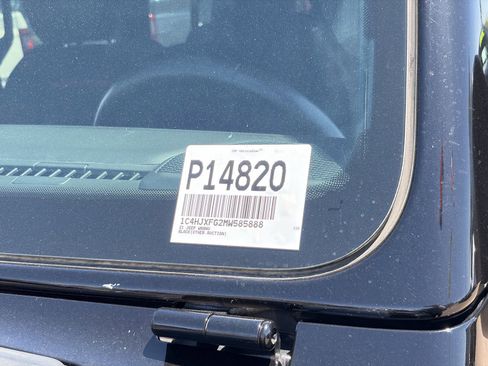 Used 2021 Jeep Wrangler Unlimited Rubicon AWD/4WD image 31