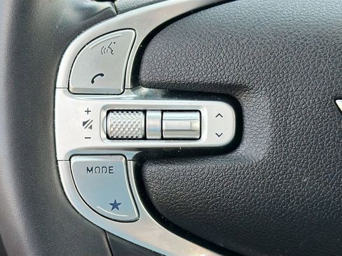 Used 2025 Genesis GV70 2.5T image 12