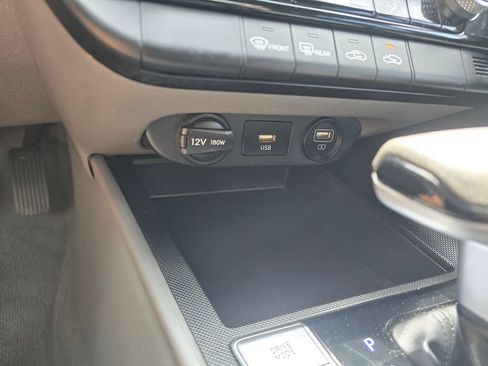 Used 2022 Hyundai Elantra SEL FWD image 25