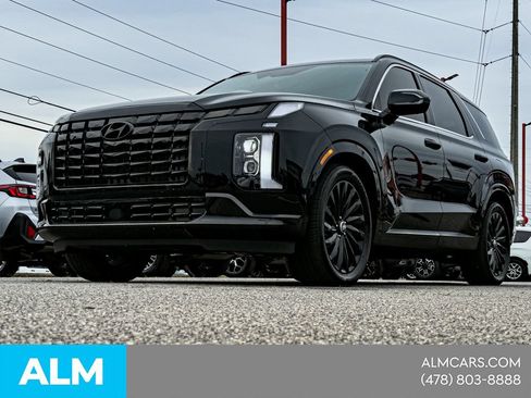 Used 2025 Hyundai Palisade Calligraphy AWD/4WD image 2