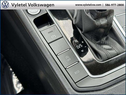 Used 2020 Volkswagen Jetta SE w/ SE Cold Weather Package image 29
